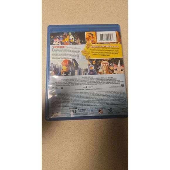 The Lego Movie Blu-Ray/DVD/DC Combo Set - Picture 3 of 3